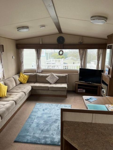Campsite Lovely 3 Bedroom Caravan To Rent At Hoburne Devon Bay *